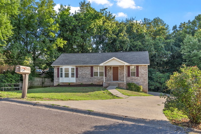 724 Green Valley Ct