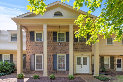 8207 Sawyer Brown Rd