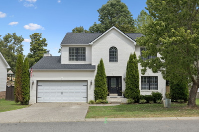 313 Holly Ln