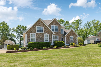1427 Oak Leaf Dr