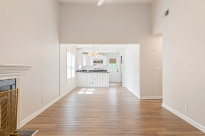 421 Hill Rd
