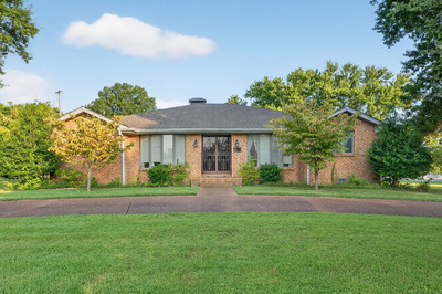 5516 Clovercrest Dr