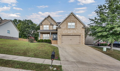 833 E Accipiter Cir