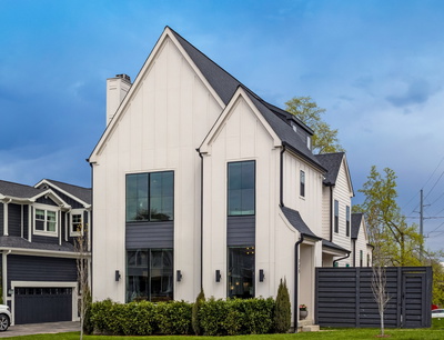 725 Park Cir