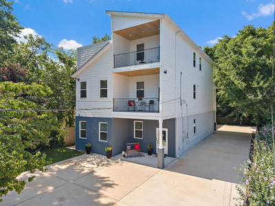101 Lyle Ln