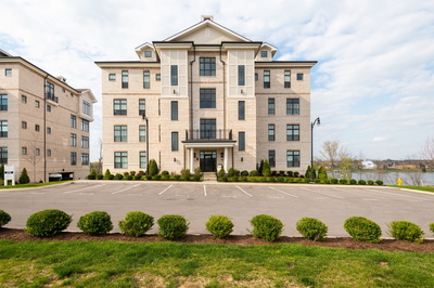 1024 Club View Dr