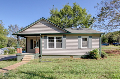 1279 Daniel Street