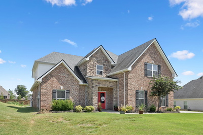 1014 Sycamore Leaf Way