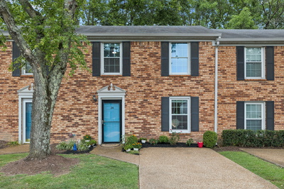 1129 W Main St