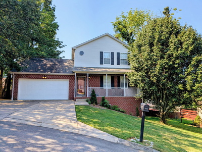 104 E Ridge Ct