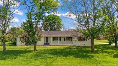 3280 Nina Cir