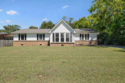 3104 Cedarcroft Dr