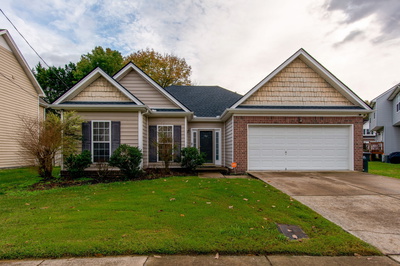 1121 Twin Circle Dr