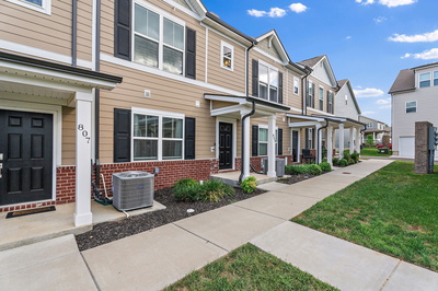 805 Coronation Dr