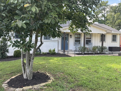 3125 Lake Park Dr
