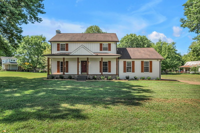 305 Lee Rd