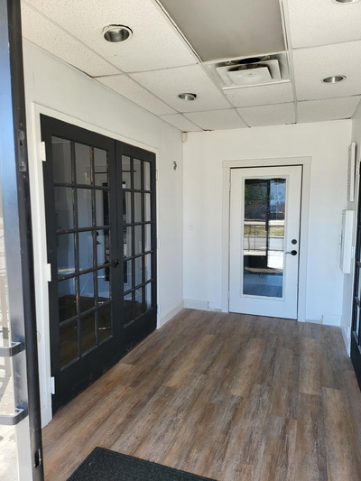 907 Rivergate Pkwy