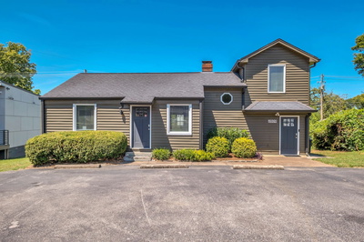 2809 Azalea Pl