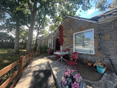 2400 Old Matthews Rd