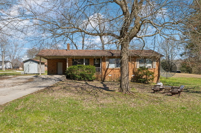 Exterior view of 112 Payne Ave in Tracy City, TN