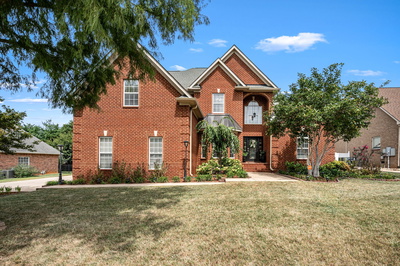5008 Hannah Dr