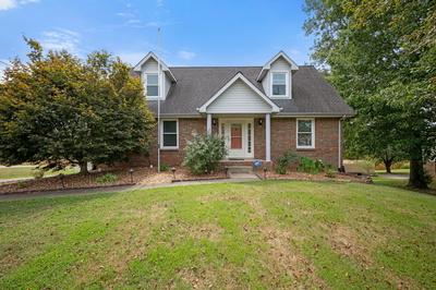 1412 Honeysuckle Ln