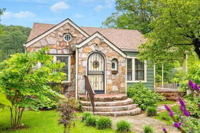Exterior view of 4220 St Elmo Avenue in Chattanooga, TN