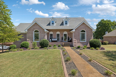 2002 Woodcrest Cir