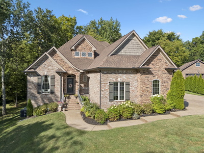 428 Acacia Grove Ln