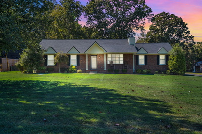 112 Clark Dr