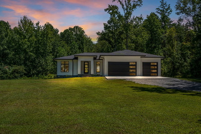 220 S Woods Rd