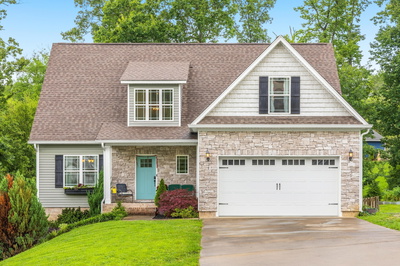 Exterior view of 165 Lower Woods Trail, NE in Cleveland, TN