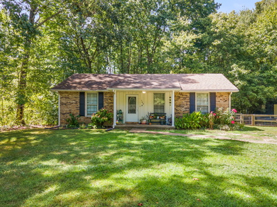 109 Robin Hood Rd