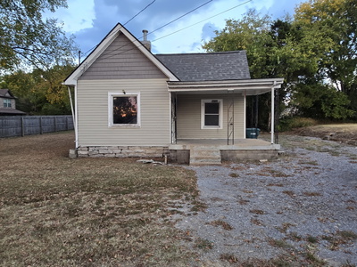 207 Cedar St