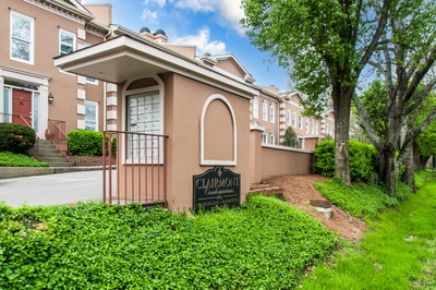 3031 Woodlawn Dr