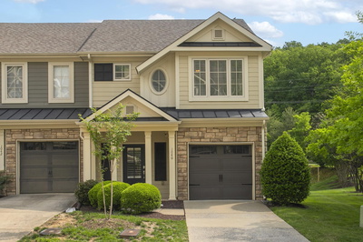 1040 Woodbury Falls Dr