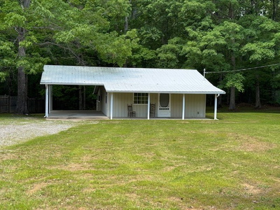 108 Hunters Ln