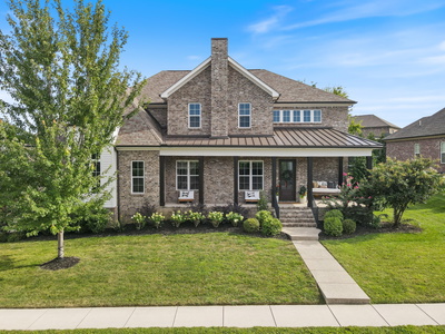 1037 Lawson Ln