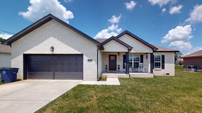 Exterior view of 102 August Way in Shelbyville, TN