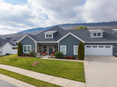 3482 Travertine Lane