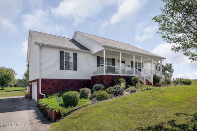 Exterior view of 1520 Hawkins Crawford Rd in Cookeville, TN