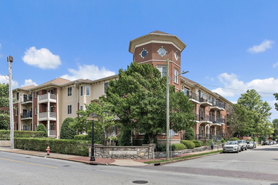 800 Woodland St
