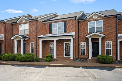 213 Stewarts Landing Cir