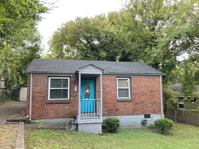 874 W Sharpe Ave