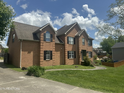 7424 Castlegate Blvd