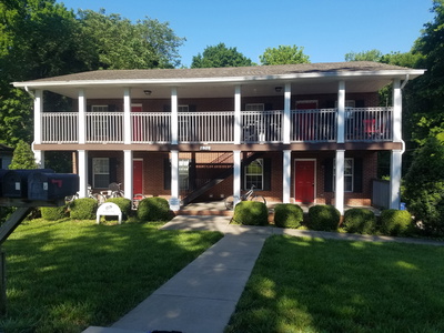 636 Robb Ave