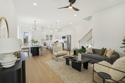 303A Luna Dr
