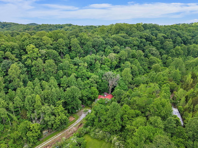 5169 Eatons Creek Rd