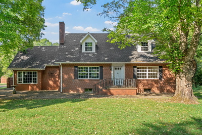 Exterior view of 1523 Madison St in Clarksville, TN