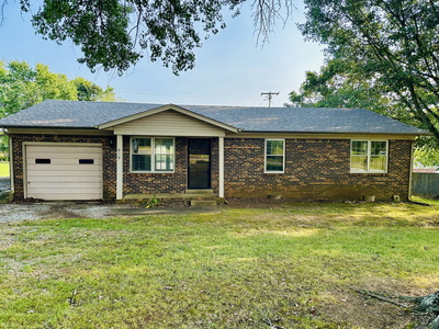 929 Kathleen Dr